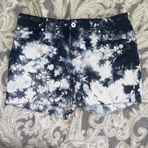 INC Stretchy Tie-dye Shorts